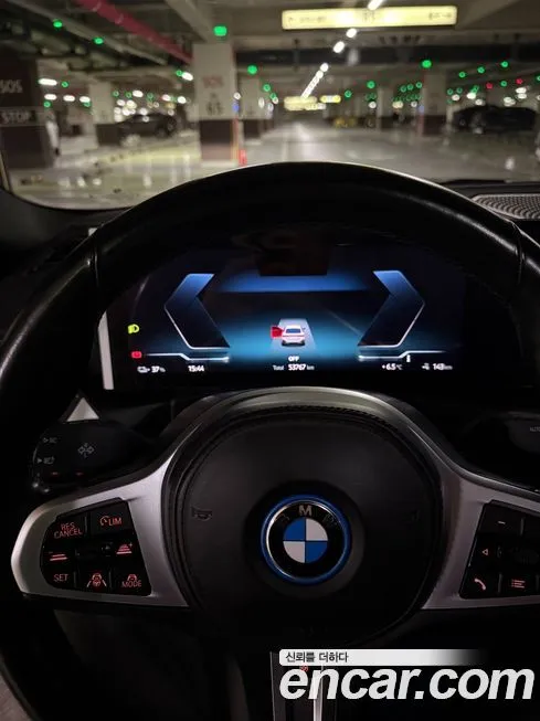 BMW i4 — фото 2