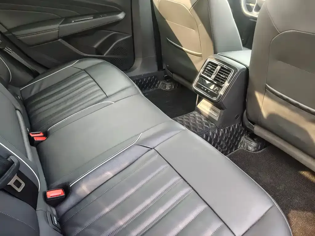 Volkswagen Passat — фото 4