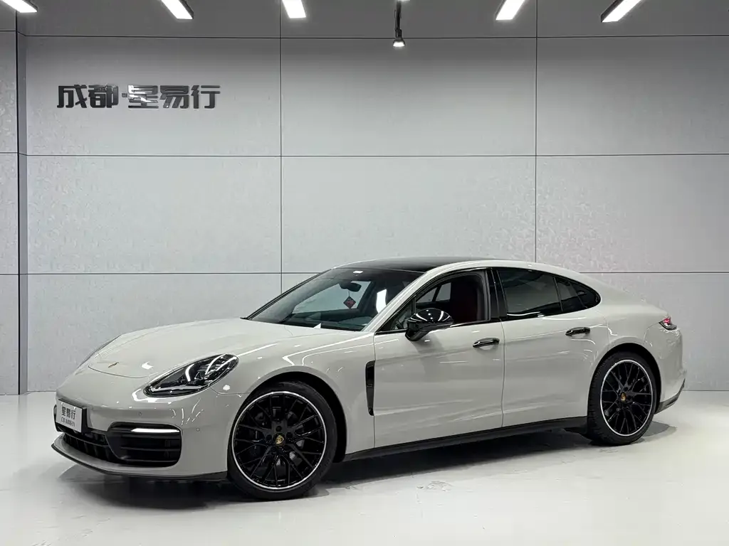 Porsche Panamera — фото 1