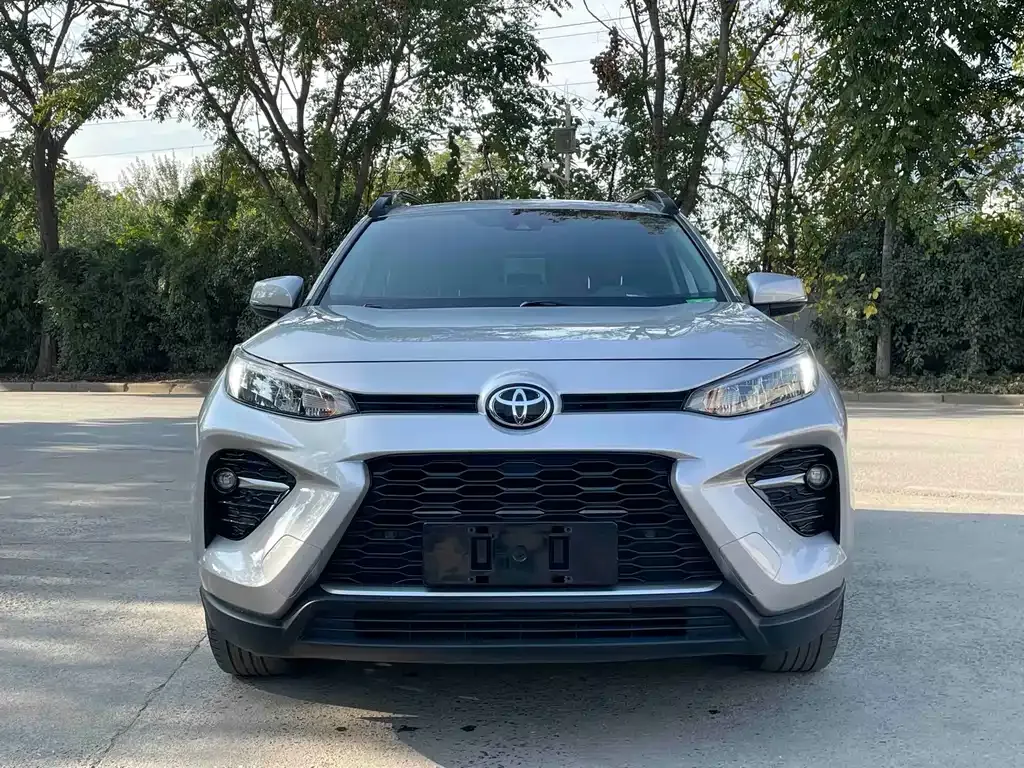 Toyota Wildlander — фото 10