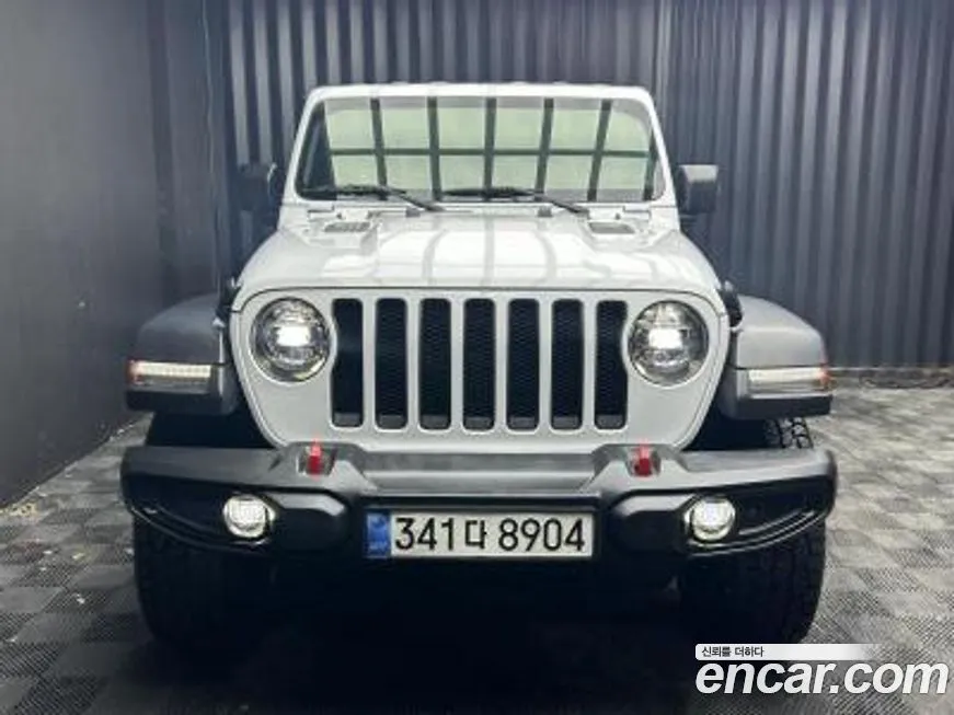 Jeep Wrangler — фото 10