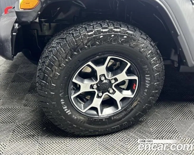 Jeep Wrangler — фото 9