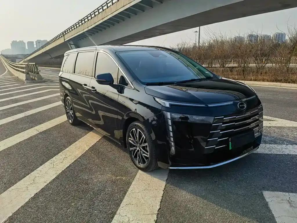 GAC Motor E8 Hybrid — фото 5
