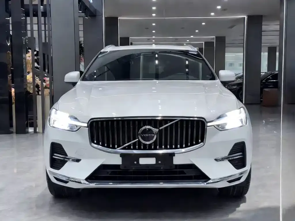 Volvo XC60 — фото 2