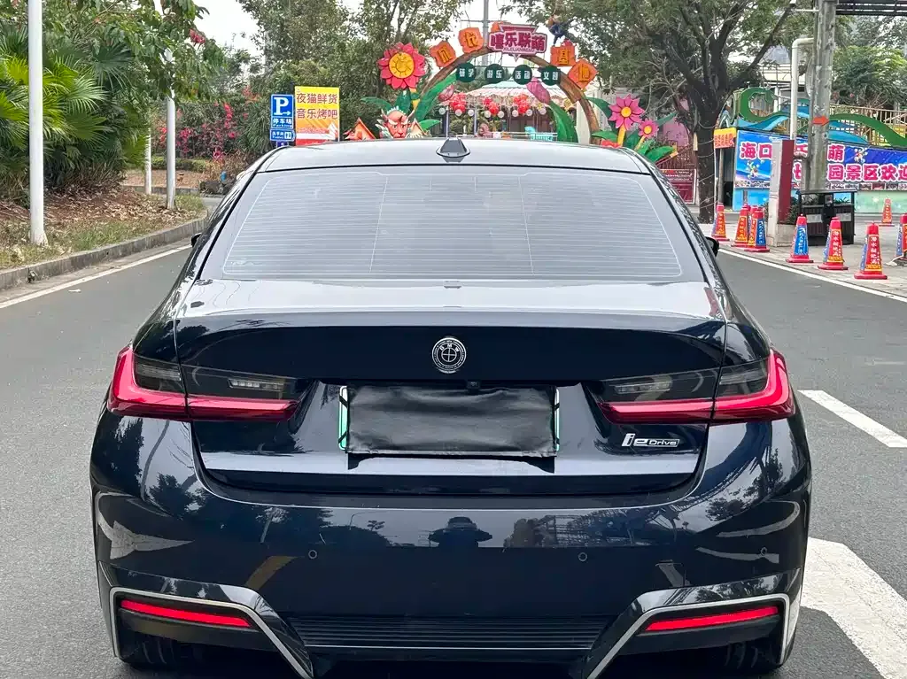 BMW i3 — фото 8
