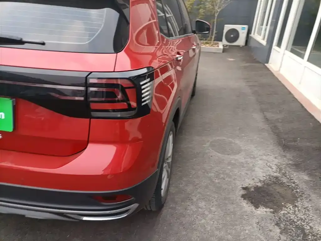 Volkswagen T-Cross — фото 10