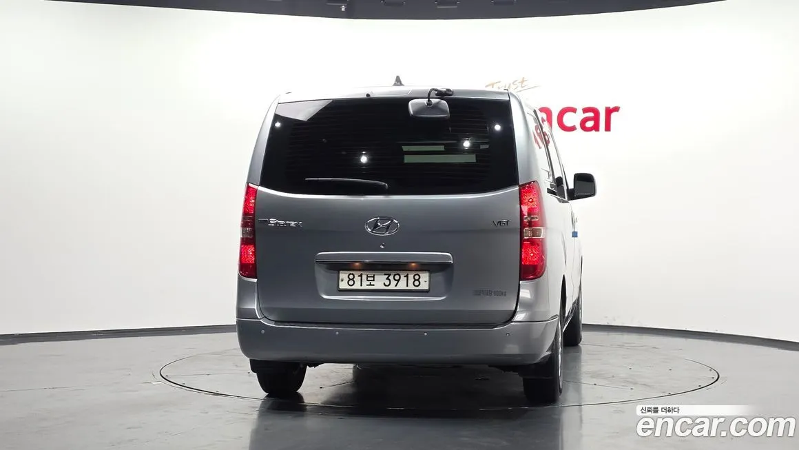 Hyundai Starex — фото 2