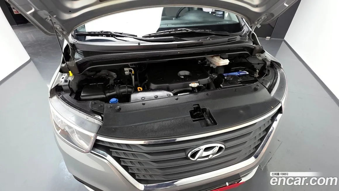 Hyundai Starex — фото 10