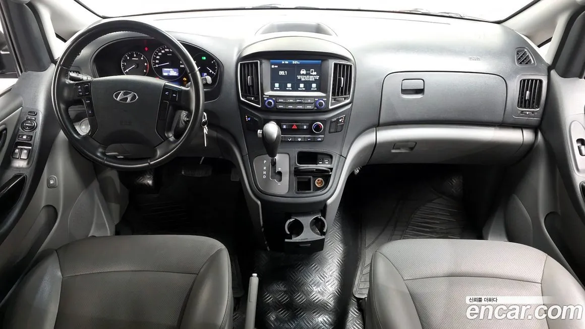 Hyundai Starex — фото 6