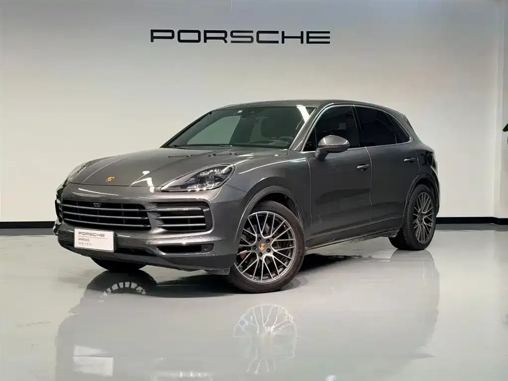 Porsche Cayenne — фото 1
