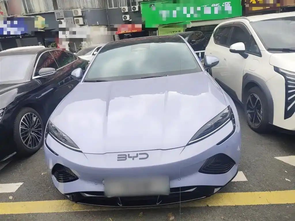 BYD Seal — фото 3
