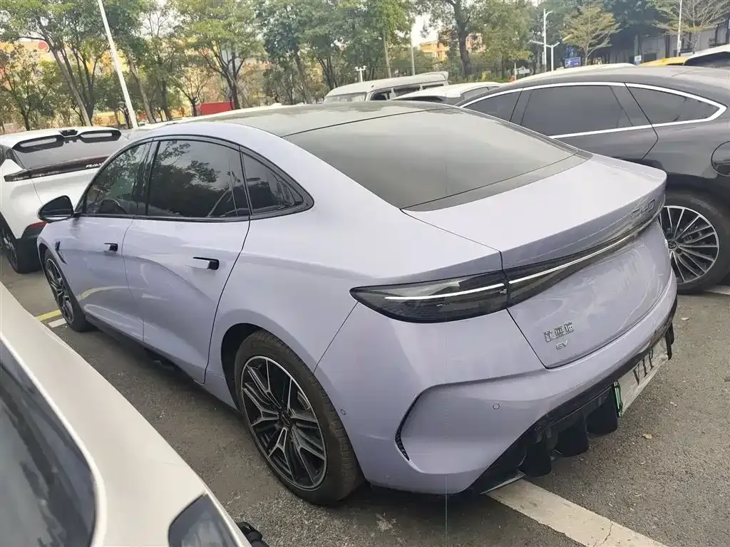 BYD Seal — фото 6