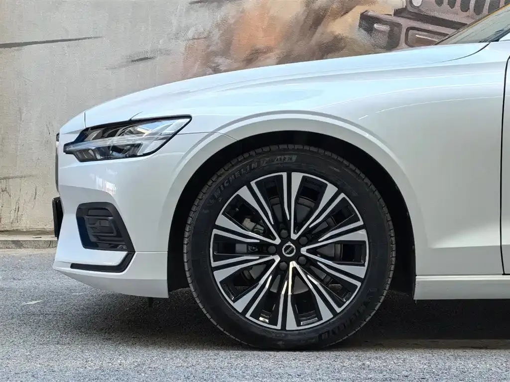 Volvo S60 — фото 2