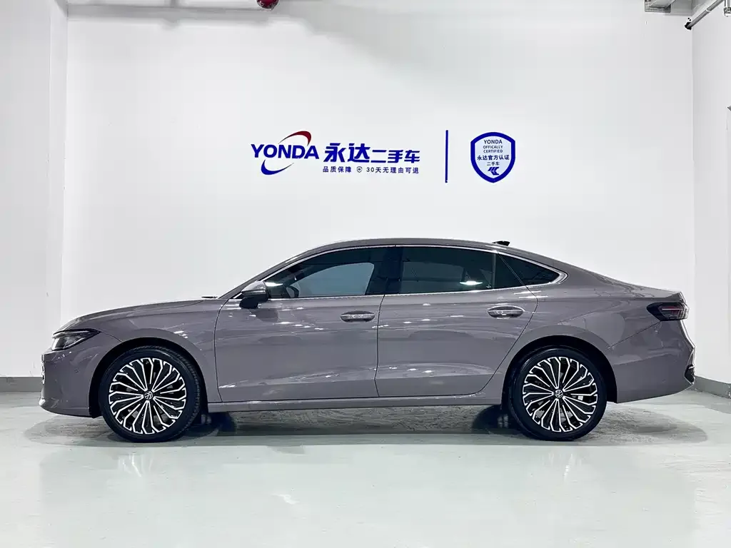 Volkswagen Passat — фото 7