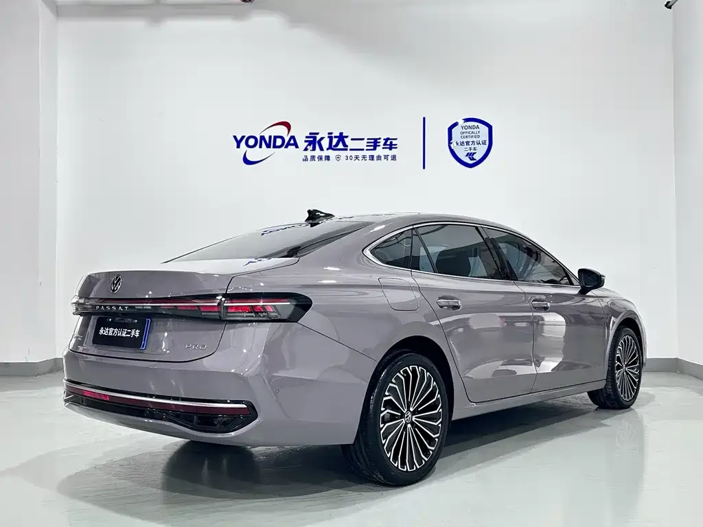 Volkswagen Passat — фото 5
