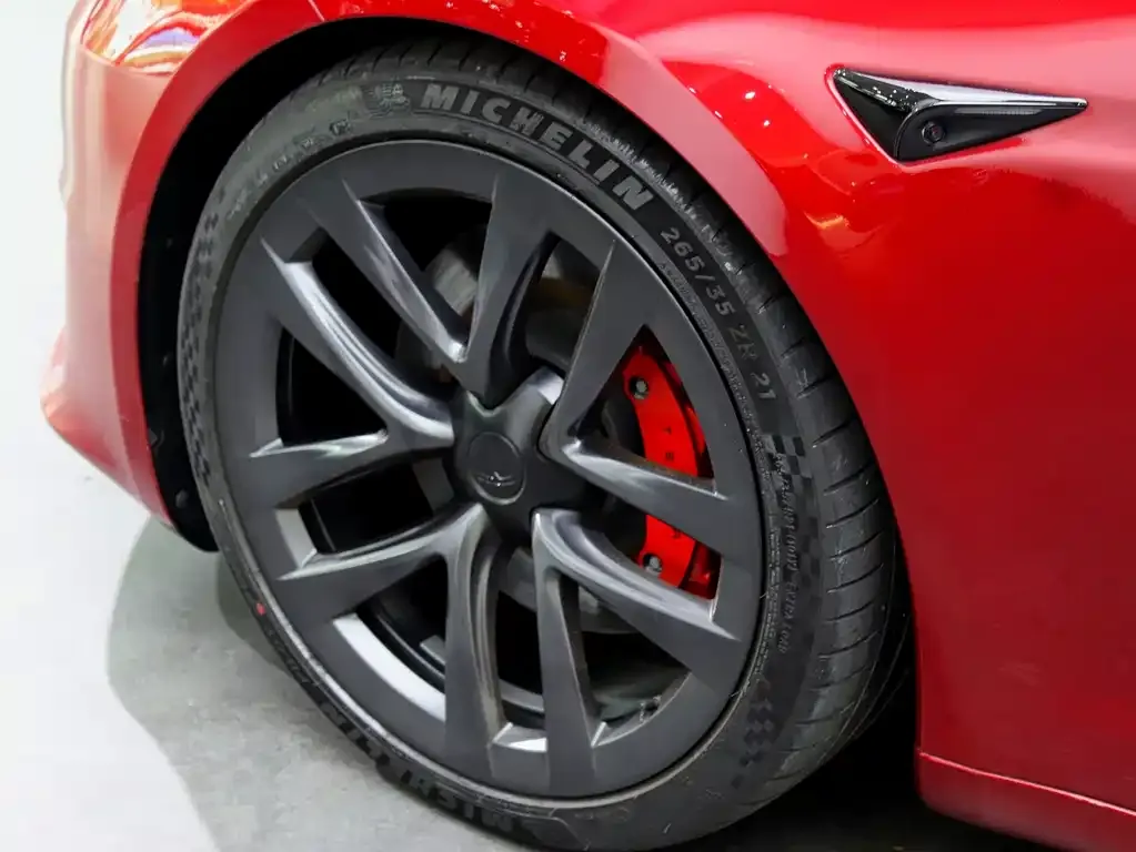 Tesla Model S — фото 2