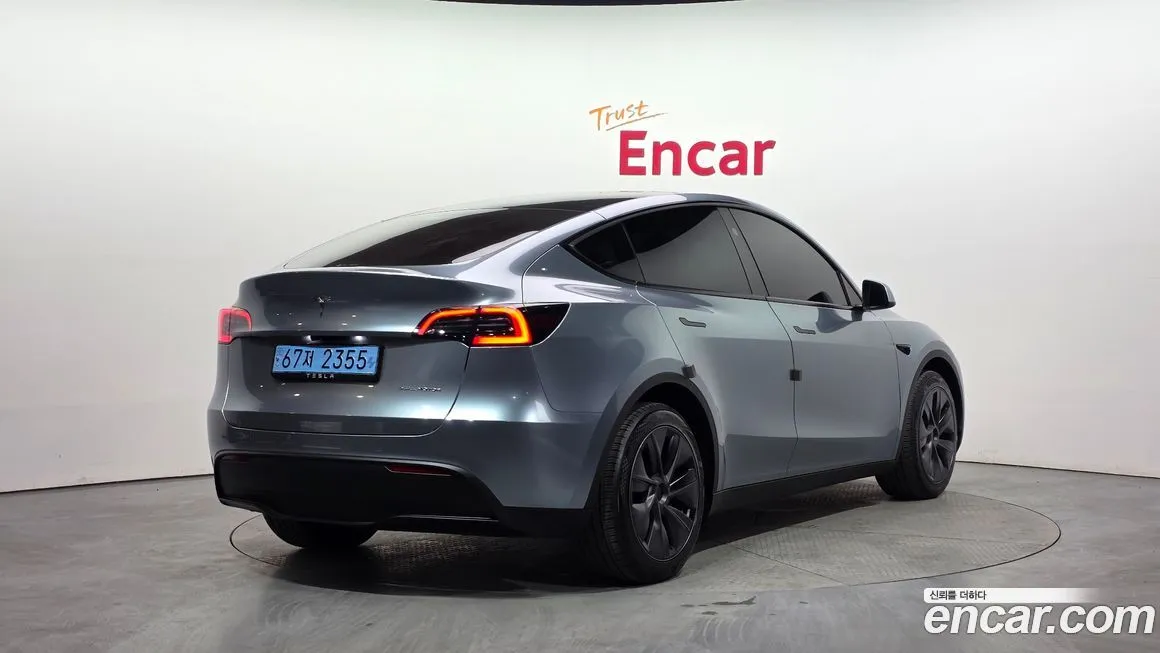 Tesla Model Y — фото 4