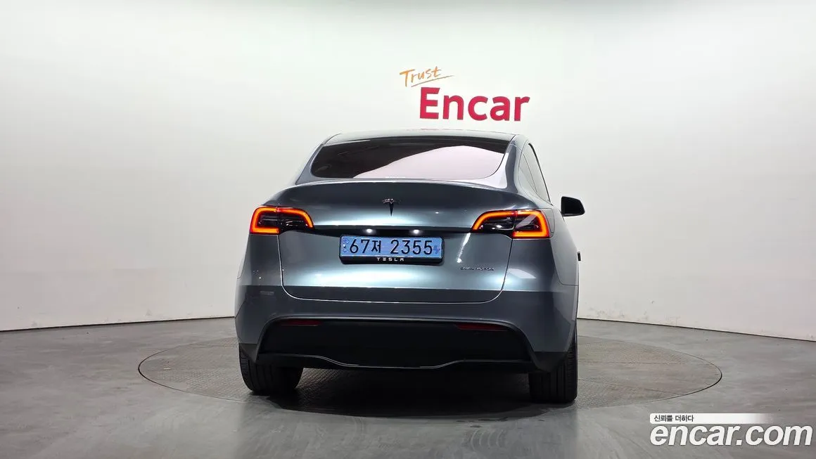 Tesla Model Y — фото 2