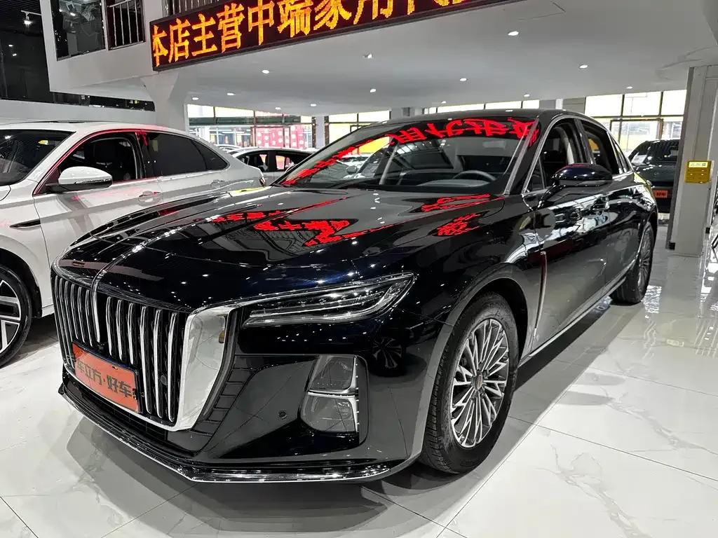 Hongqi H5 — фото 1