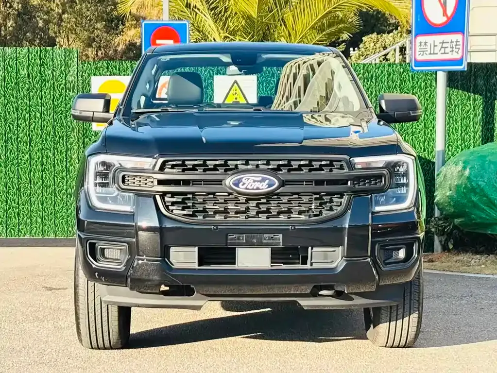 Ford Ranger — фото 9