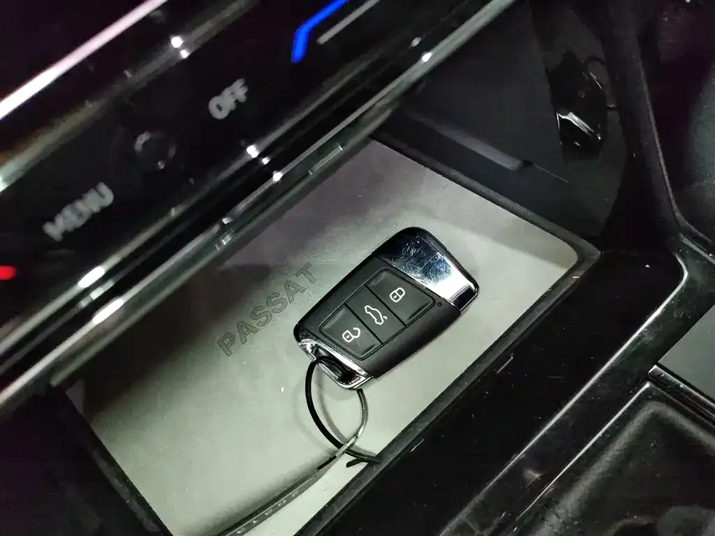 Volkswagen Passat — фото 8