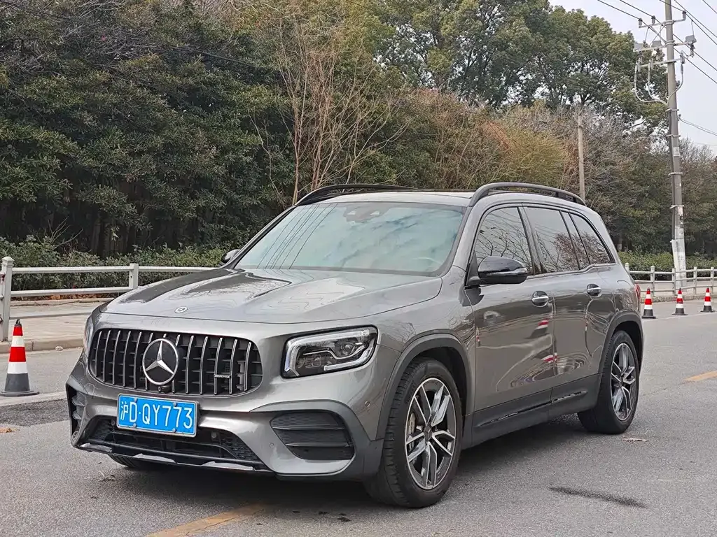 Mercedes-Benz GLB AMG — фото 1