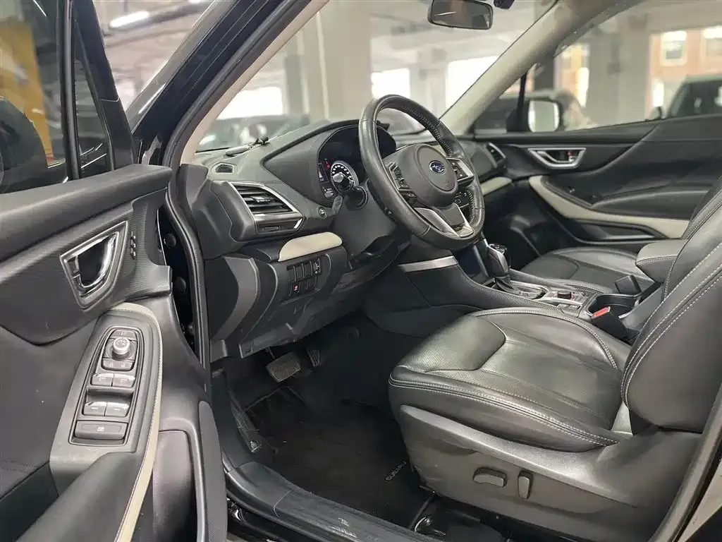 Subaru Forester — фото 9