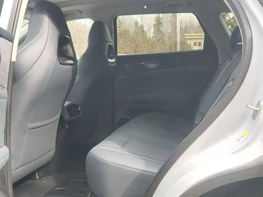 BYD Hiace 07 DM-i — фото 2