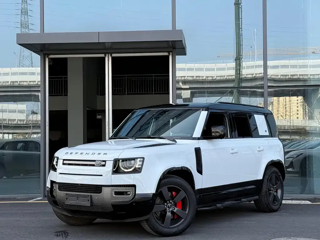 Land Rover Defender — фото 1