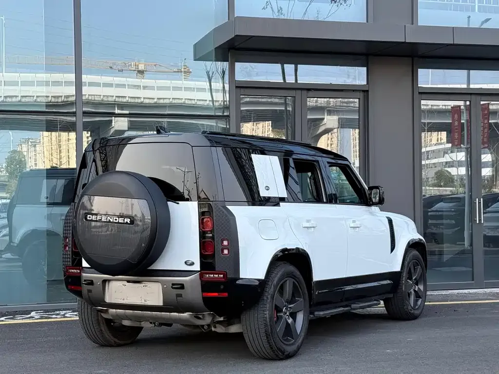 Land Rover Defender — фото 9