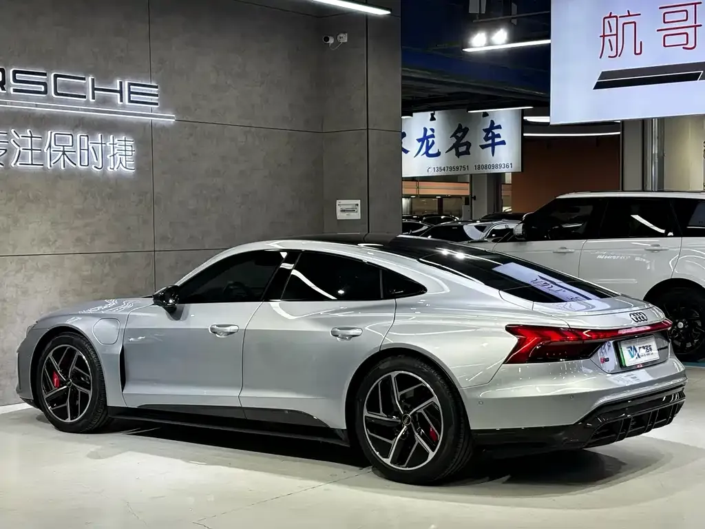 Audi RS e-tron GT — фото 4