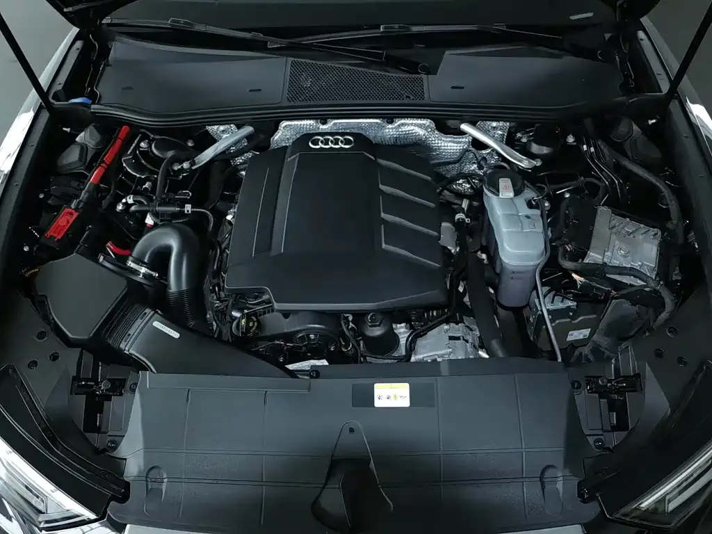 Audi A6L — фото 10