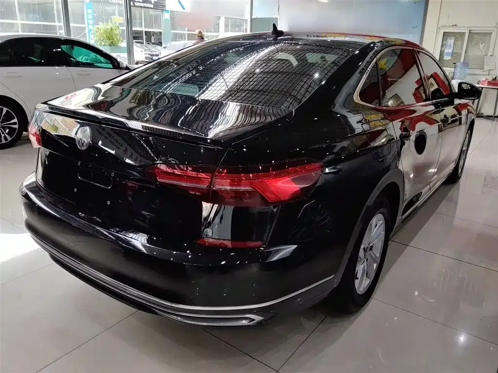 Volkswagen Passat — фото 7
