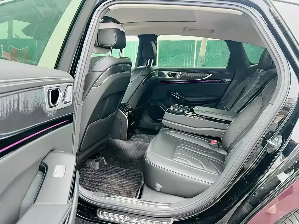 Hongqi H9 — фото 3