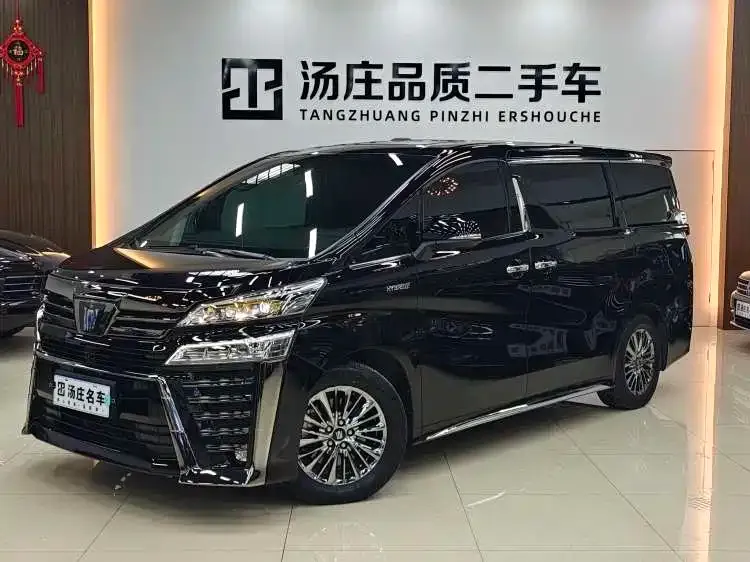 Toyota Vellfire — фото 1
