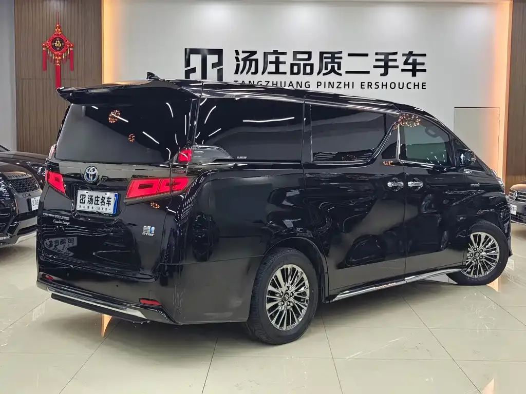 Toyota Vellfire — фото 9
