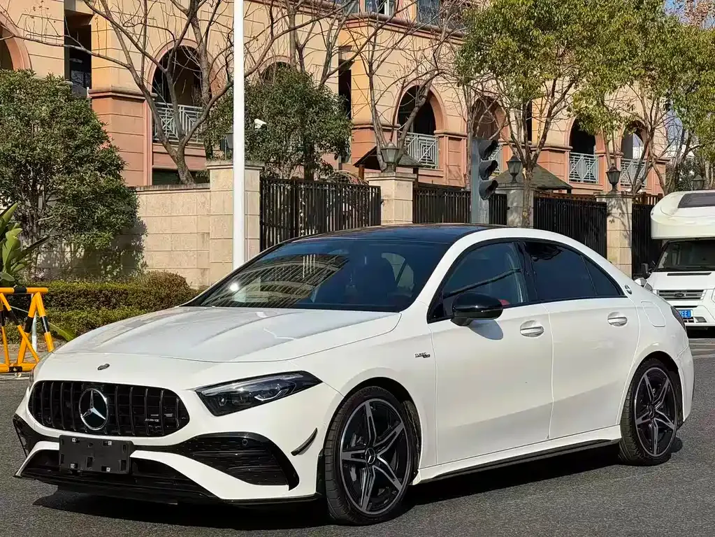 Mercedes-Benz A-Class AMG — фото 1