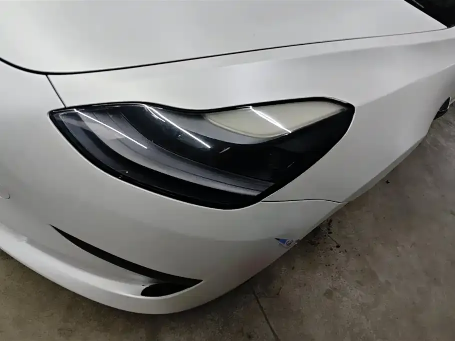 Tesla Model 3 — фото 2