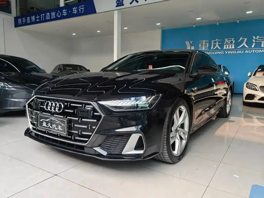 Audi A7L — фото 1