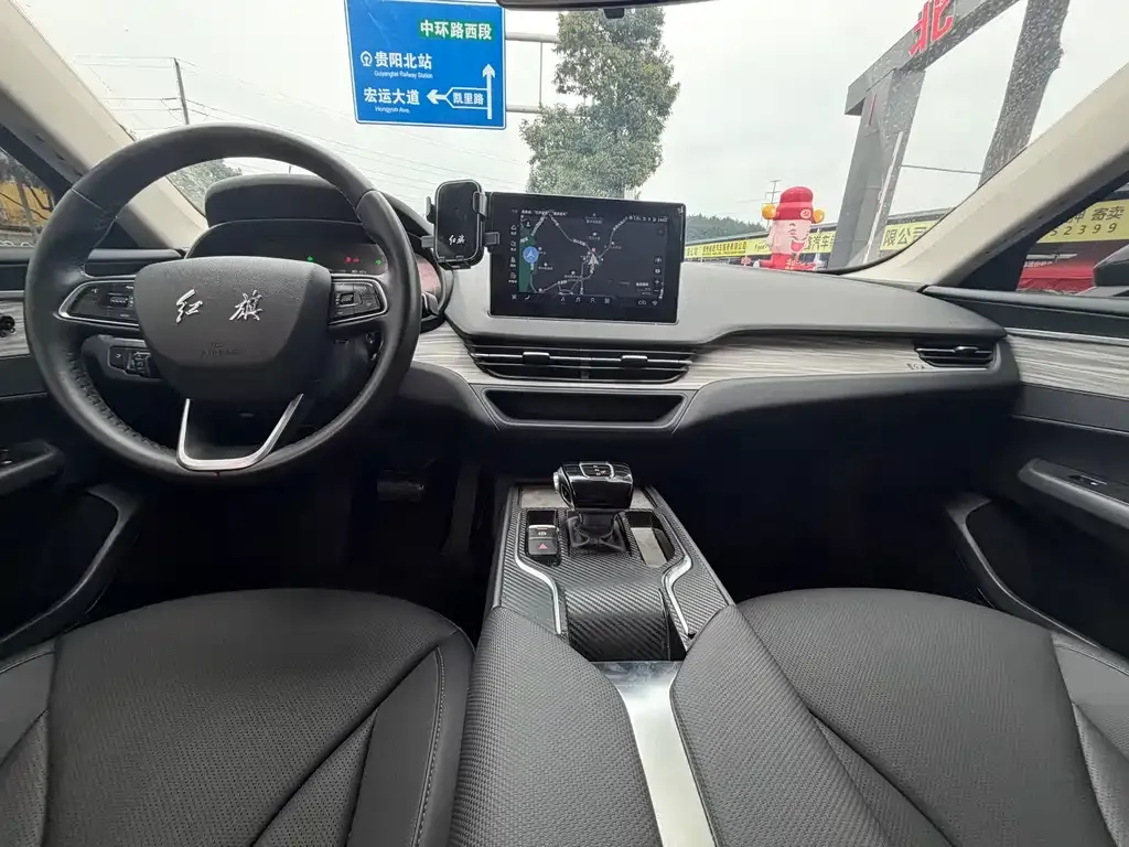 Hongqi E-QM5 — фото 3