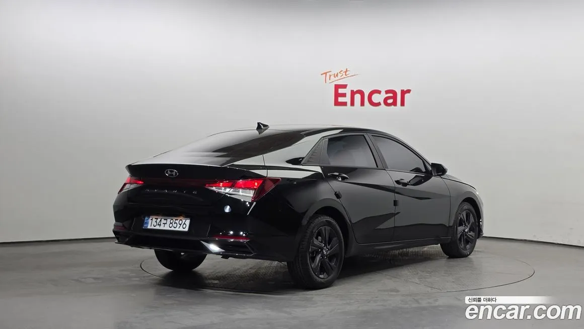 Hyundai AVANTE — фото 3