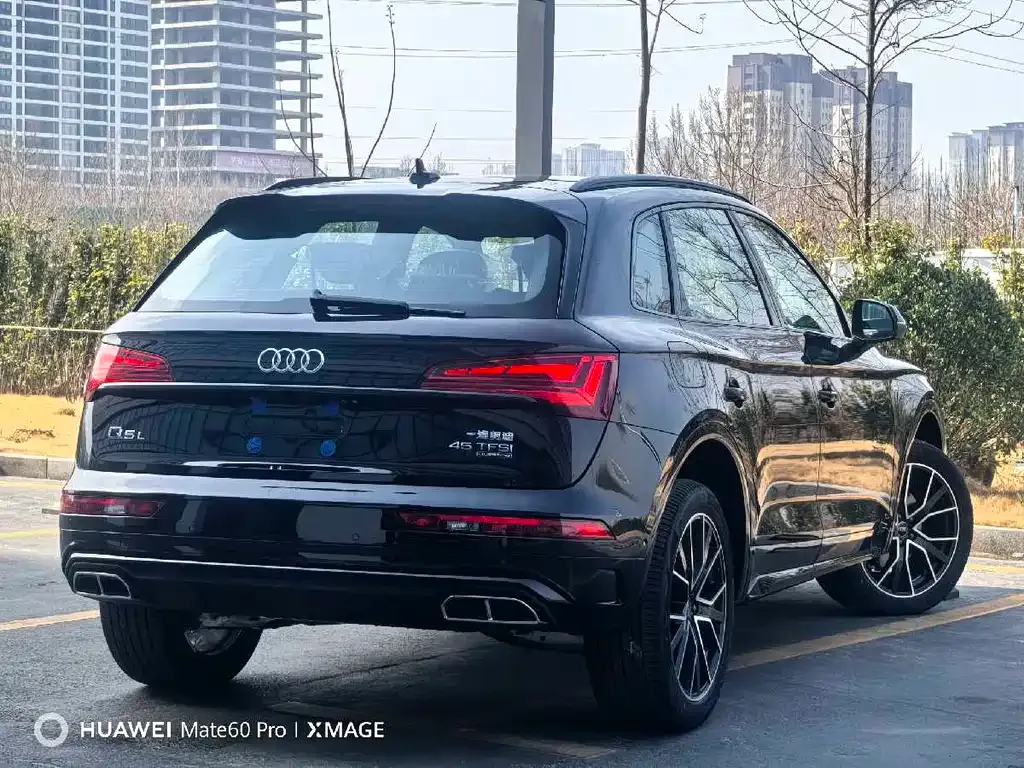 Audi Q5L — фото 2
