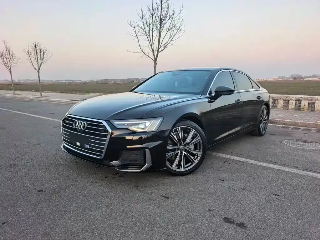 Audi A6L — фото 1