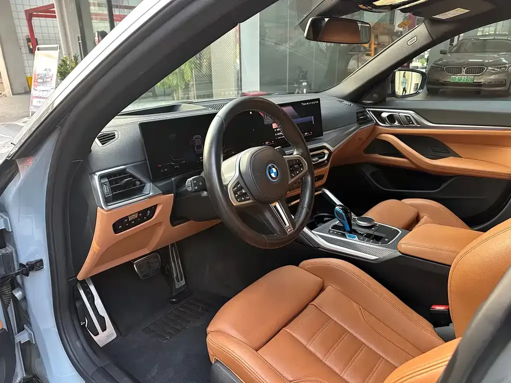 BMW i4 — фото 3
