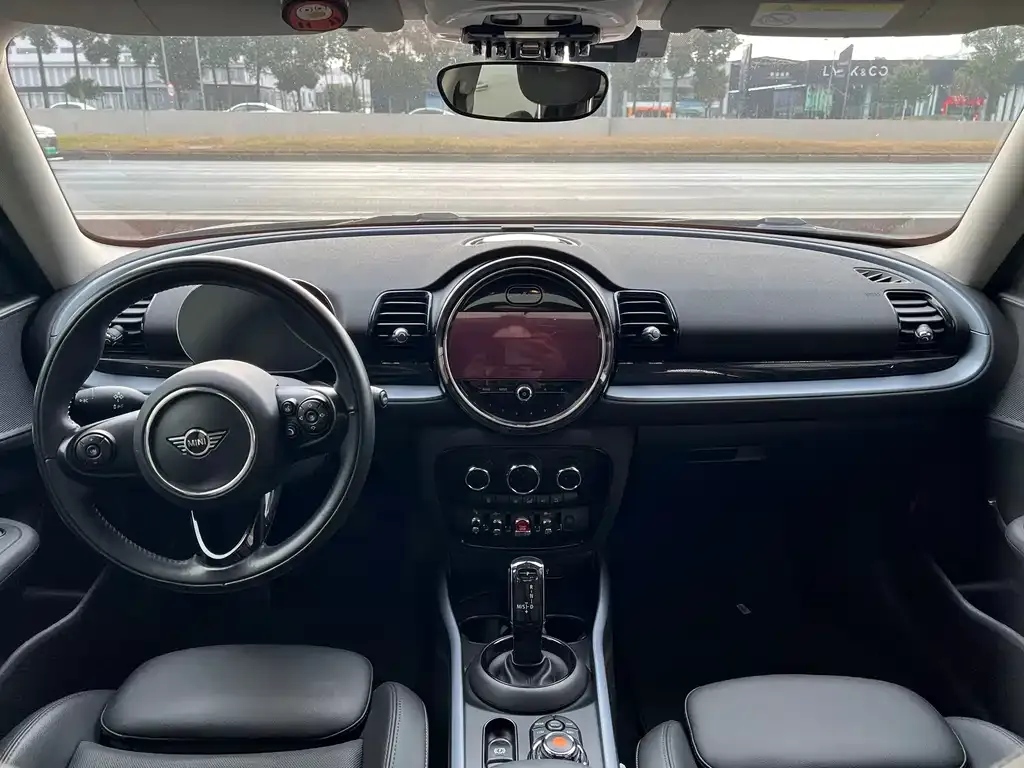 MINI Clubman — фото 3