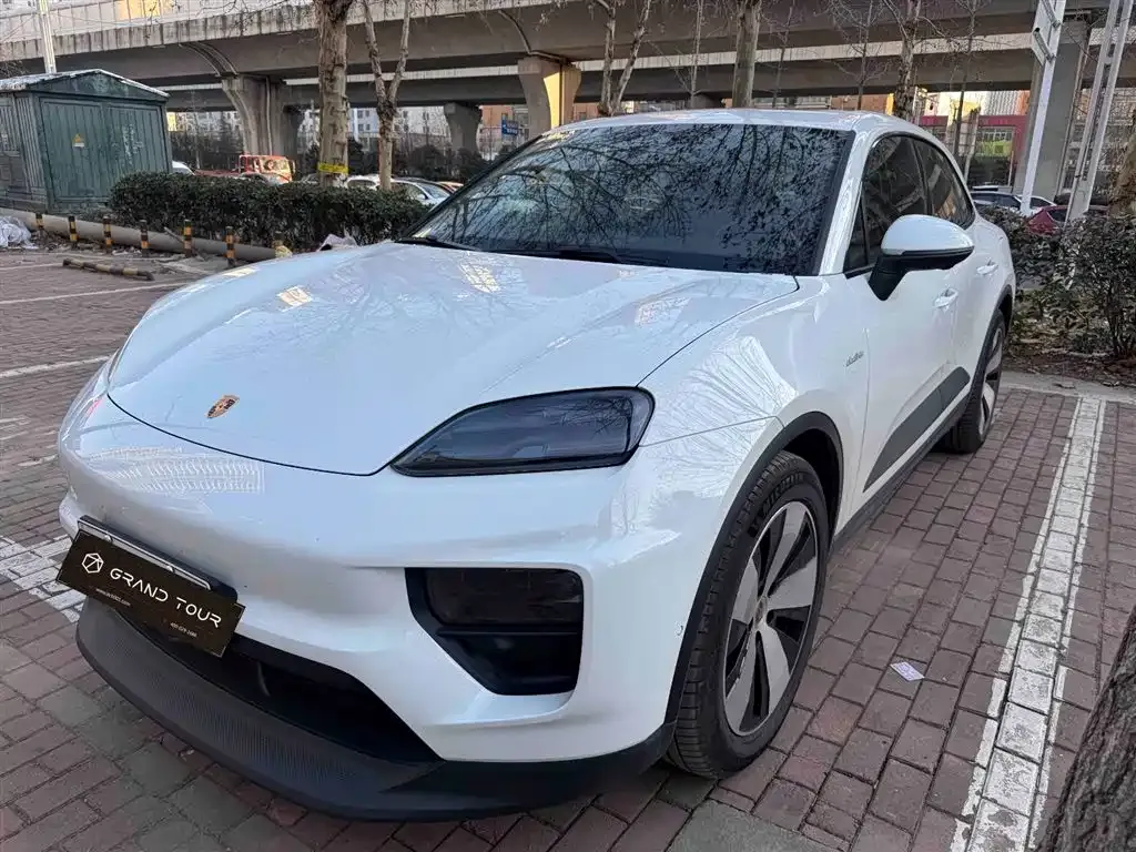 Porsche Macan EV — фото 1