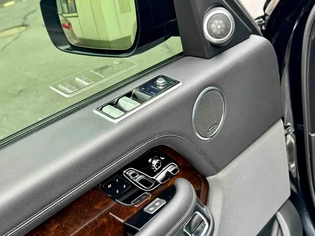 Land Rover Range Rover — фото 9