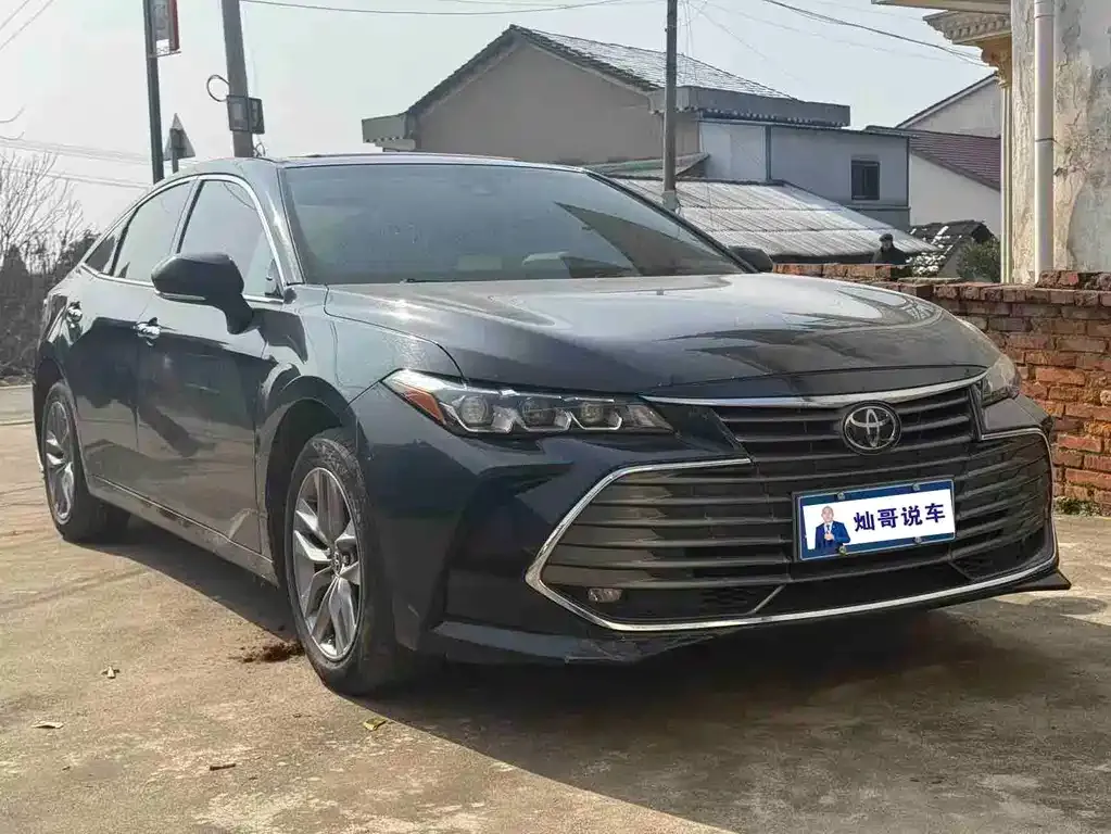 Toyota Avalon — фото 2