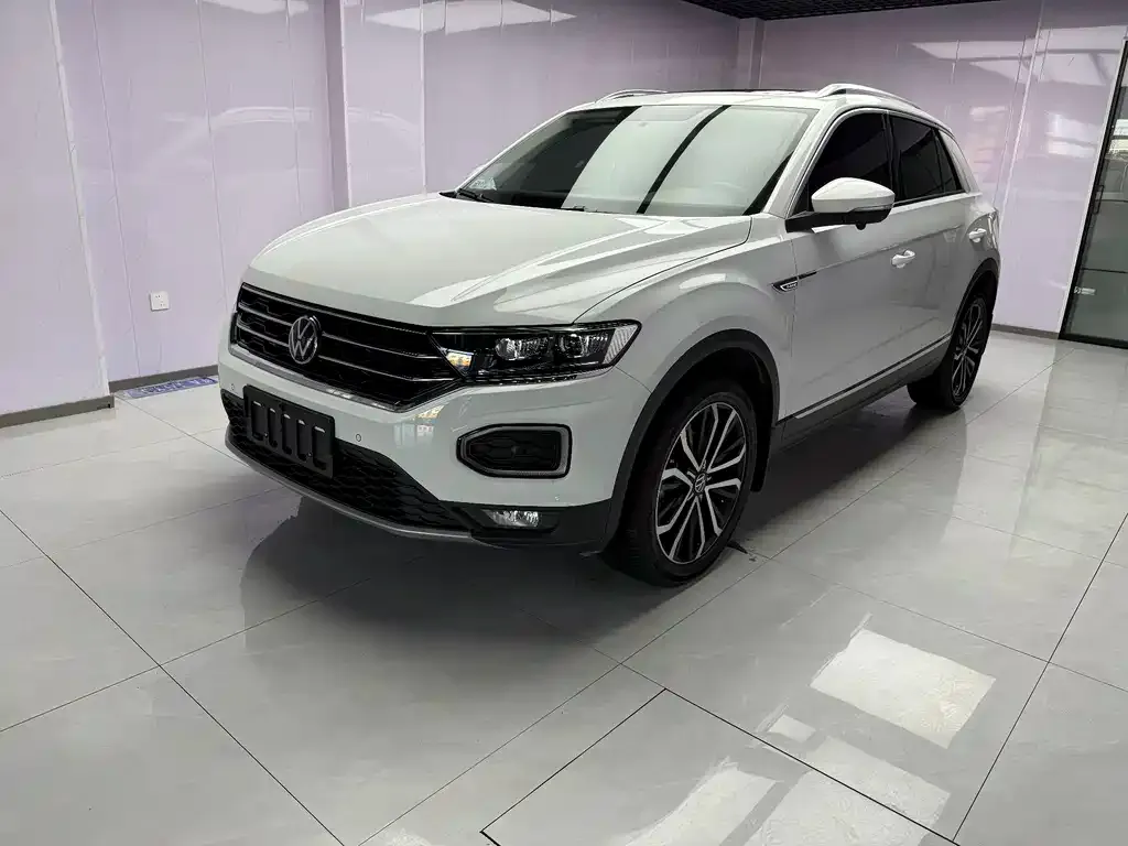 Volkswagen T-Roc — фото 1