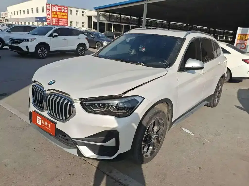 BMW X1 — фото 1